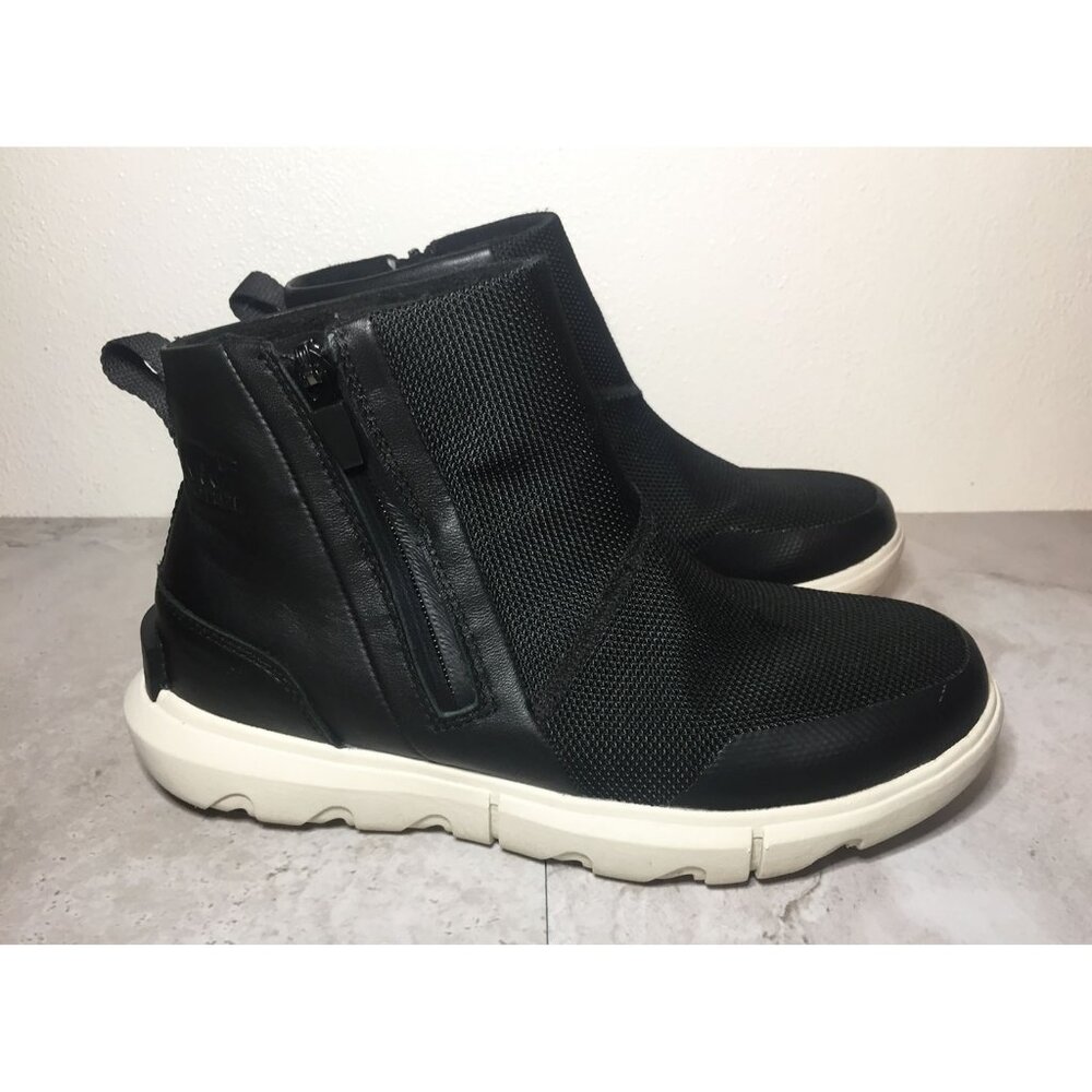 Sorel Explorer II Ankle Boot - Waterproof - Womens sz 7 - Color Black  / Leather